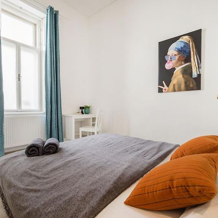 Wellness Retreat With Sauna & Jacuzzi - 1 Min To Opera Budapest Eksteriør billede