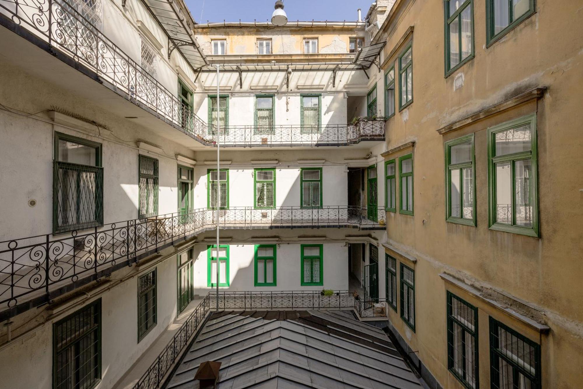 Wellness Retreat With Sauna & Jacuzzi - 1 Min To Opera Budapest Eksteriør billede